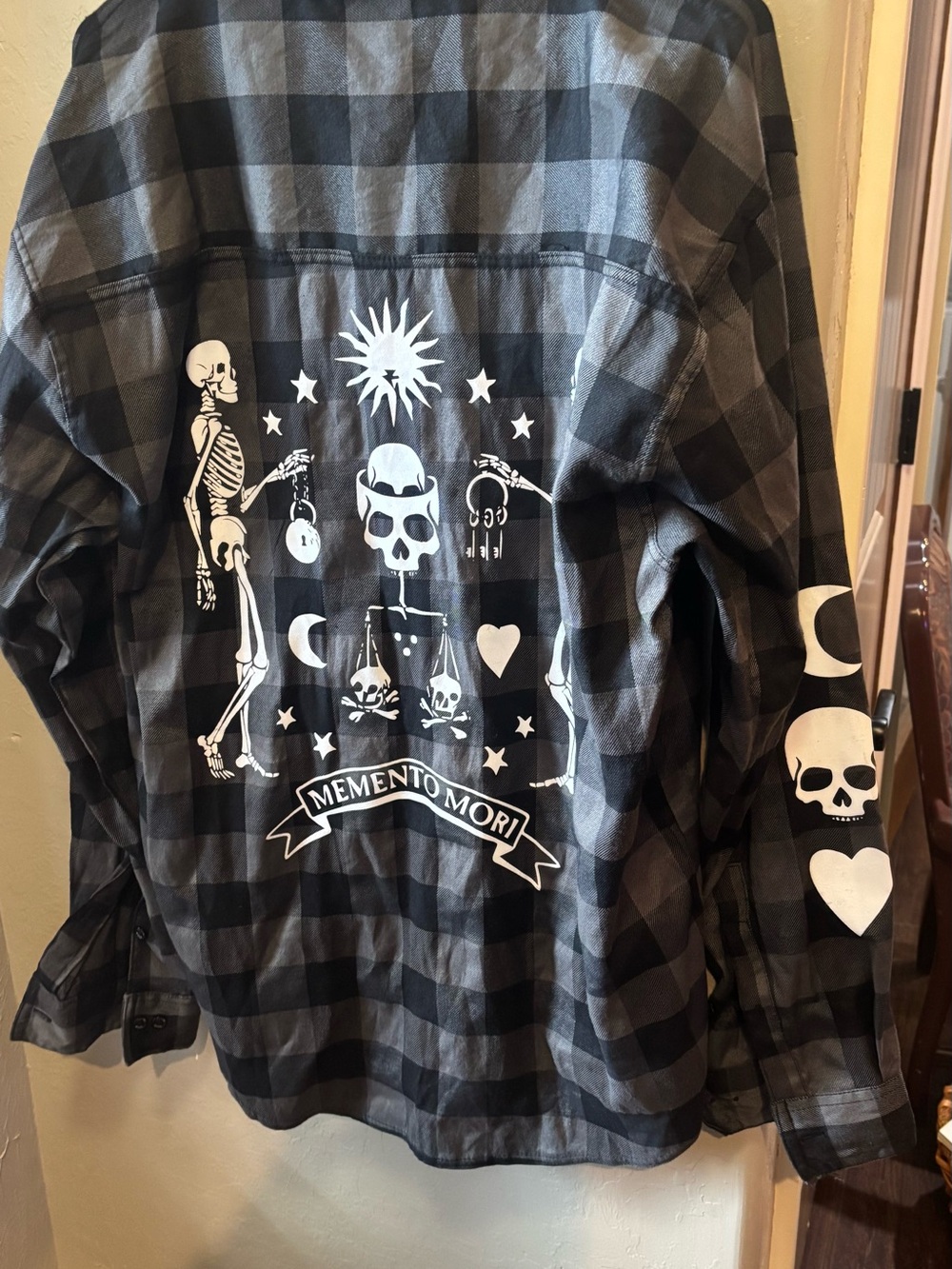Dream Clothing HQ Memento Mori Flannel Shirt Mens XL Gray Plaid Skull Skeleton - Picture 6 of 6